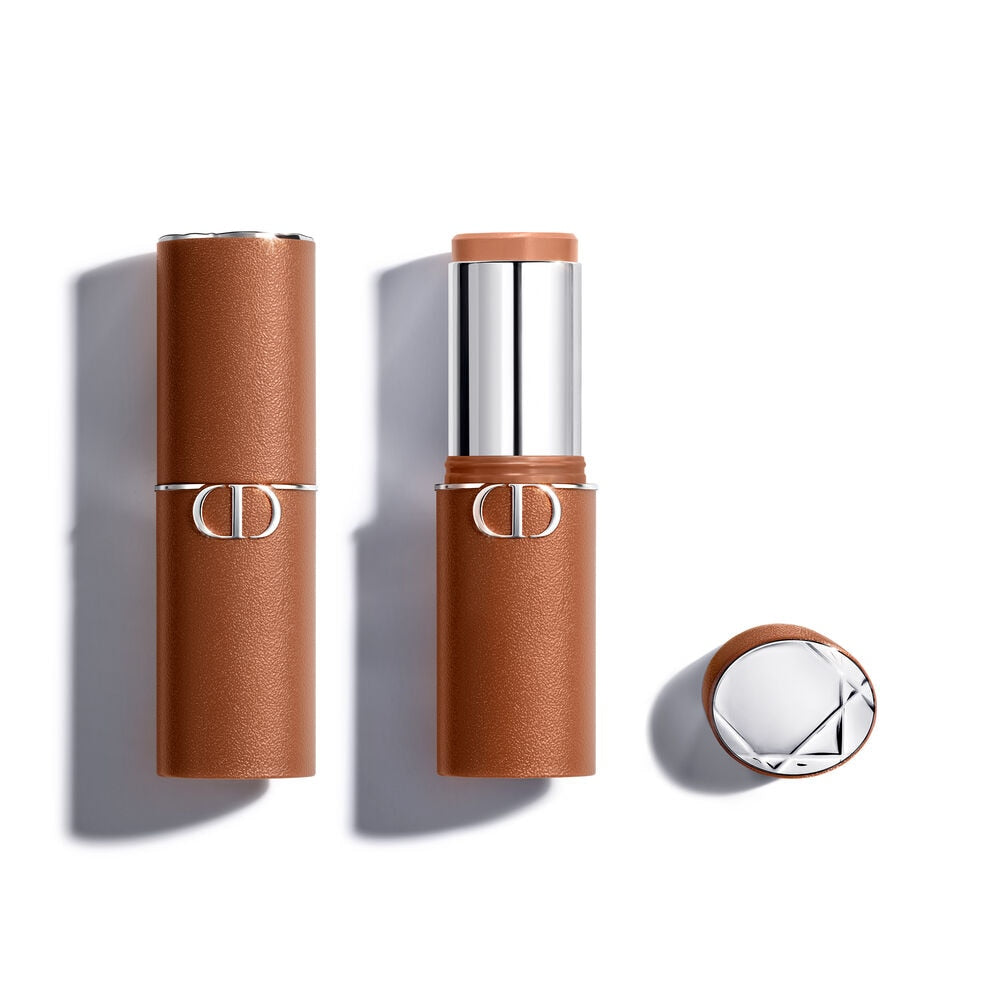 Dior Forever Skin Bronzer 8 g. / Net Wt. 0.28 oz. (04 Tan)