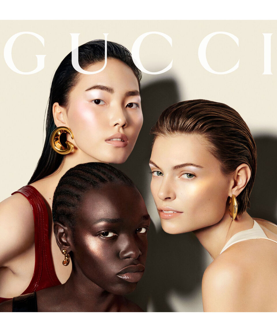 Gucci Glow Highlighter 10 g / 0.35 oz (Frosted Lilac 02)