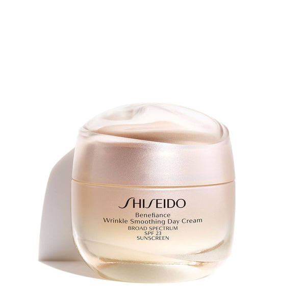 Outlet Shiseido Benefiance Wrinkle Smoothing Day Cream 50 ml. Net. Wt. 1.8 oz. (Sin caja, envase con detalle estético)