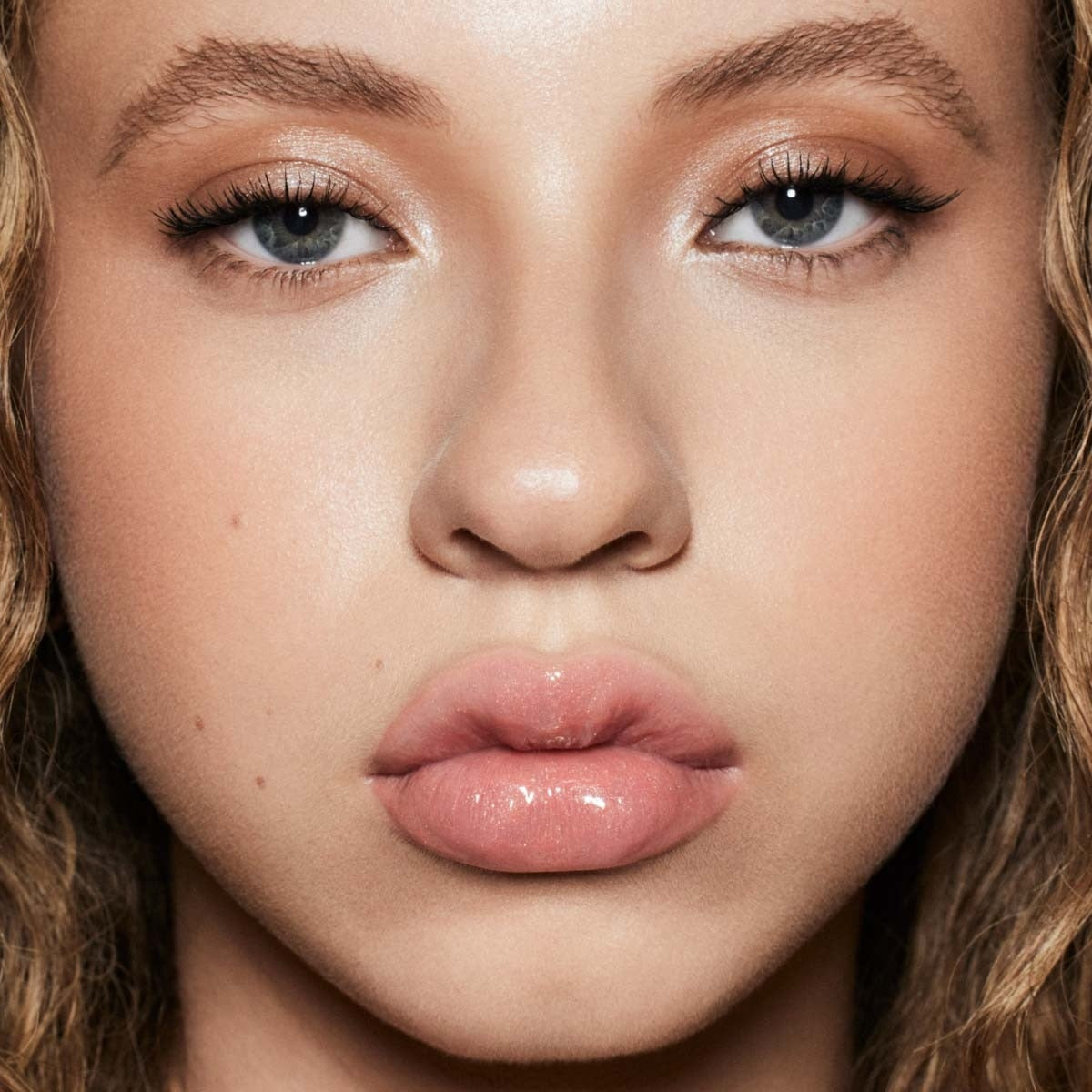 Fenty Beauty Gloss Bomb Stix High-Shine Gloss Stick 3.6 g / 0.12 oz (Is It FF$$Y 04)