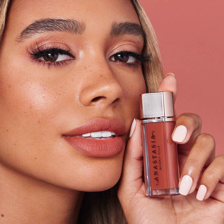 Anastasia Beverly Hill Lip Velvet Net Wt. 3.5 g / 0.12 Oz. (Peach Amber)