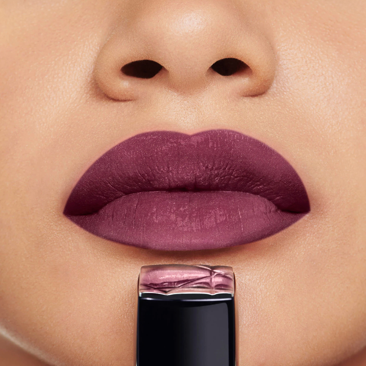 Dior Rouge Dior Couleur Couture Soin Floral Lounge Tenue 3,5 g. Net. Wt. 012 Oz. (976 Daisy Plum Satin)