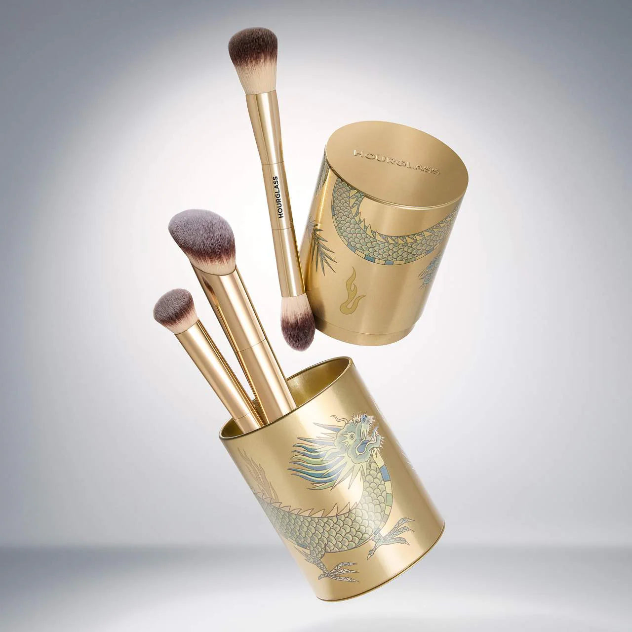 Hourglass Complexion Essentials Brush Set Dragon (Set de Brochas) Edición Limitada 3 pzas.